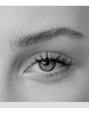 Heavy Eyelids: Which Surgery is Right for You, Upper Blepharoplasty vs. Brow Lift?